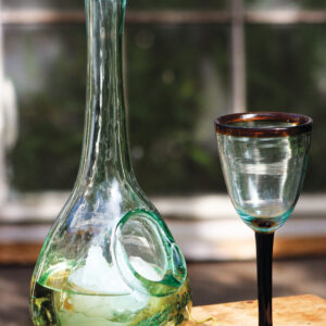 White Wine Glass Decanter with Ice Pocket